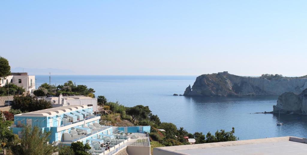 Magi - Appartamenti Maga Circe Ponza Exterior foto