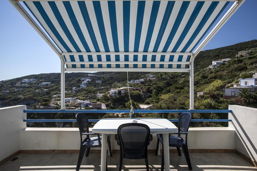 Magi - Appartamenti Maga Circe Ponza Exterior foto