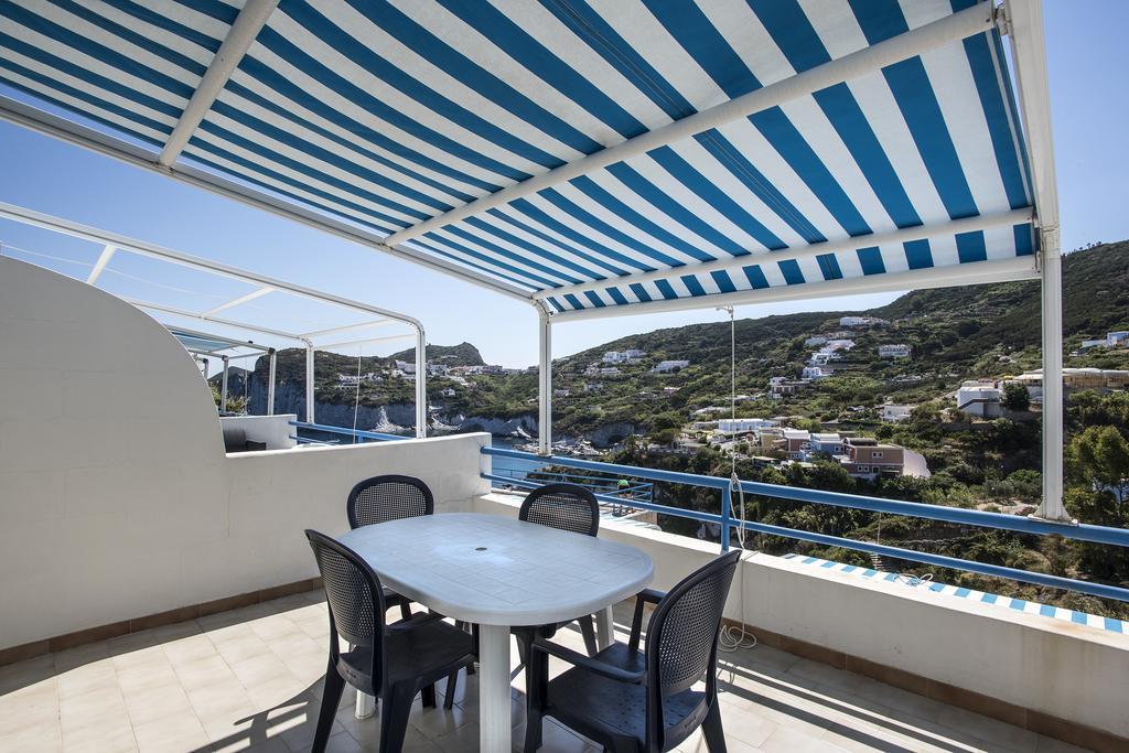 Magi - Appartamenti Maga Circe Ponza Exterior foto